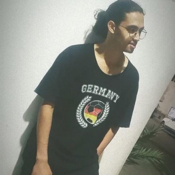 Abdessamad Eddarifi - Designer Graphique